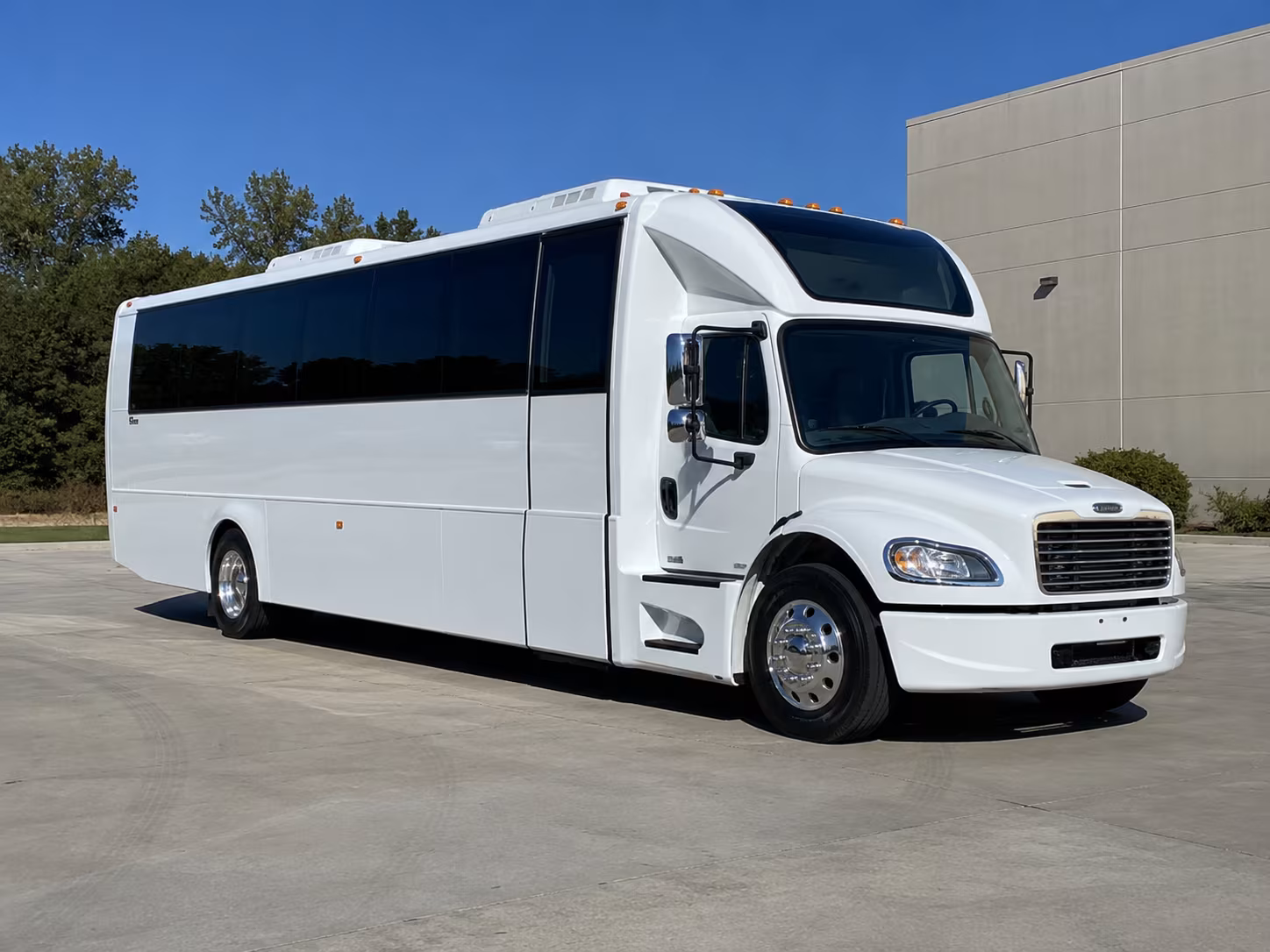 sacramento 28 passenger party bus